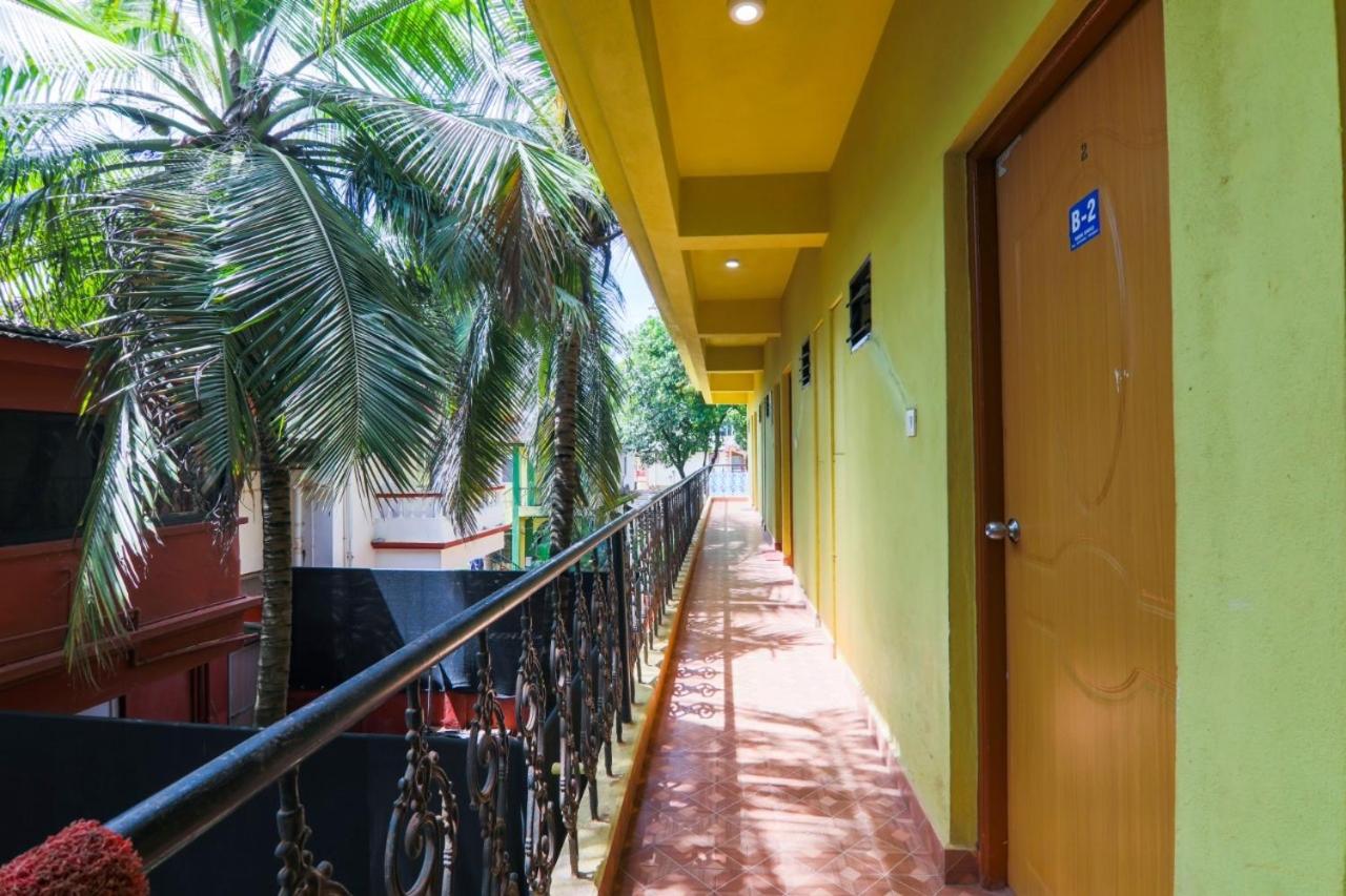 Fullmoon Beach Place Candolim Exterior photo